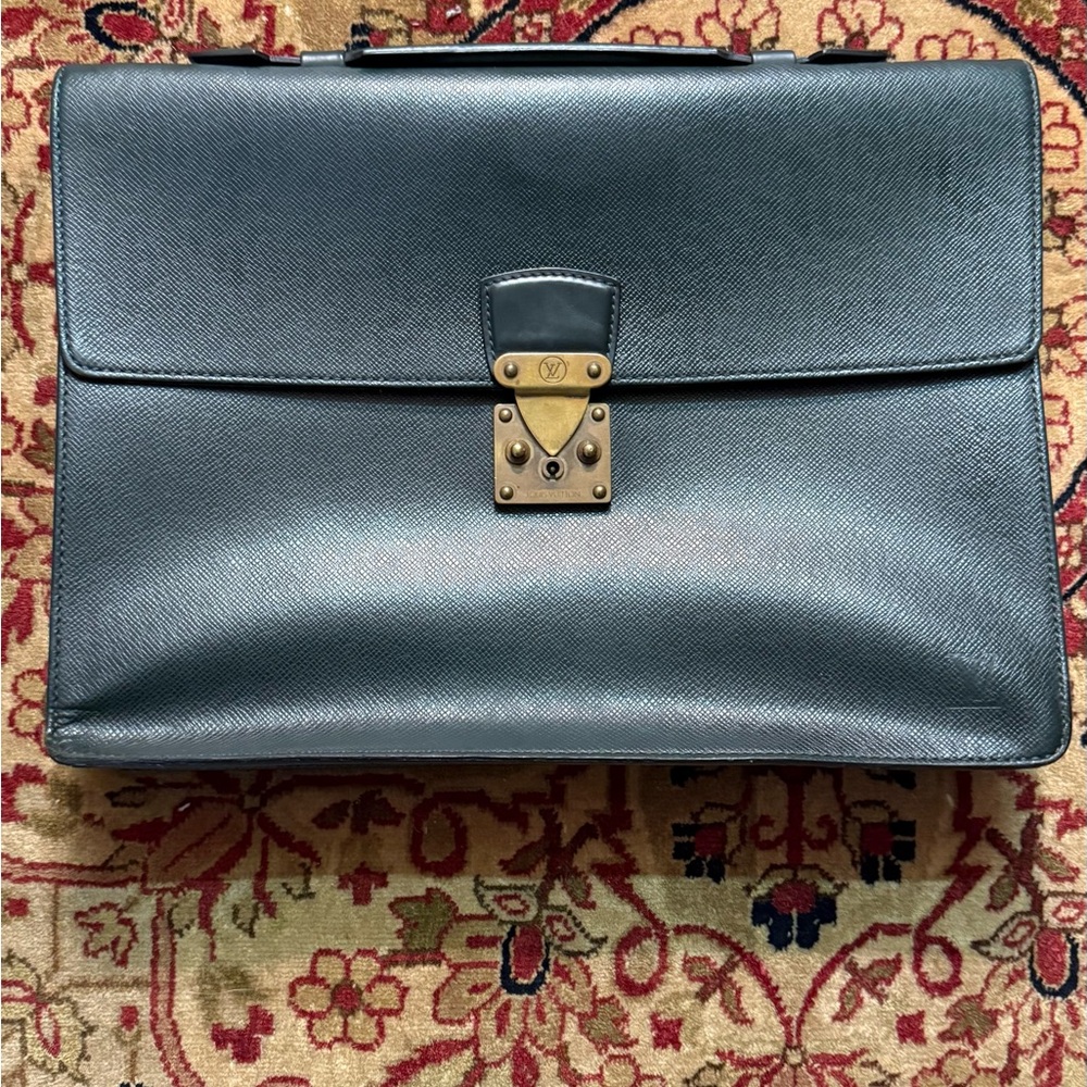 Vintage Louis Vuitton Taiga Serviette Clado Bag